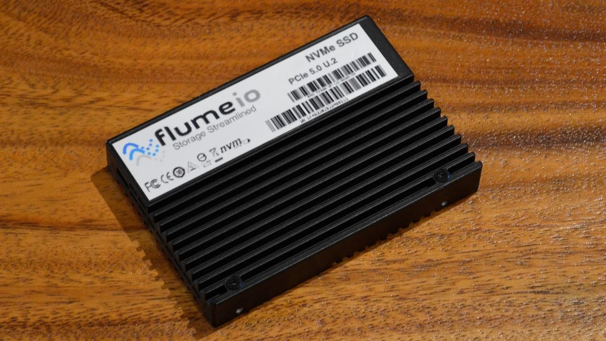 FlumeIO F5900 series U.2 SSD review: as good a PCIe 5.0 enterprise drive as you're going to find